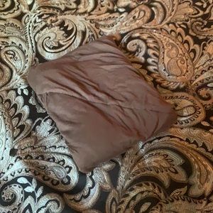 Tank top around neck! 💋